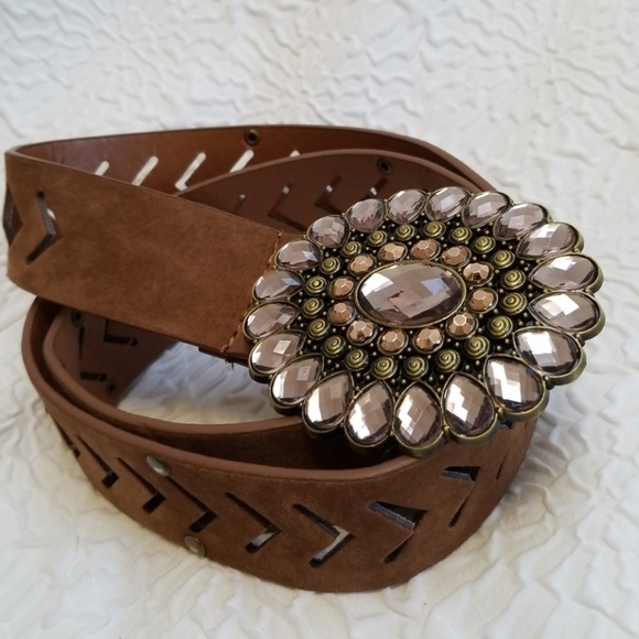 Bejeweled Buckle with laser cut faux suede belt - Picture 1 of 7